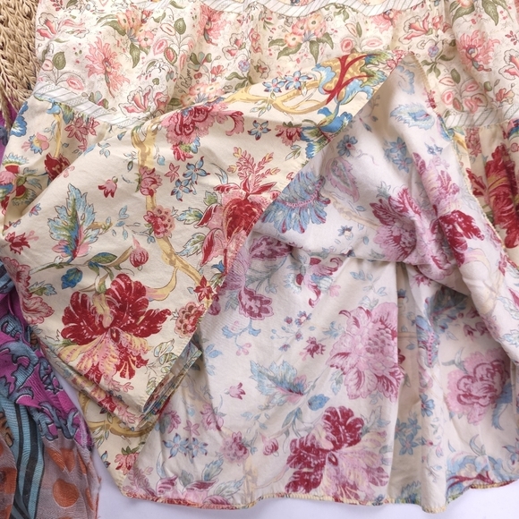 Jones Wear Boho Floral Cream Pink Multicolor Skirt Sz 14 - Picture 3 of 8